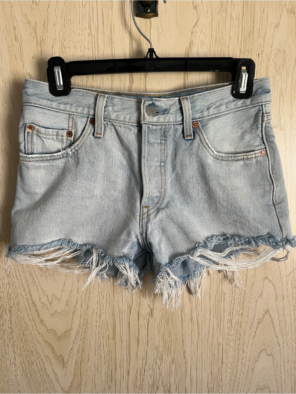 Vintage Levi’s 501 Big E distressed Jean Shorts Sz 25 Medium Light Wash